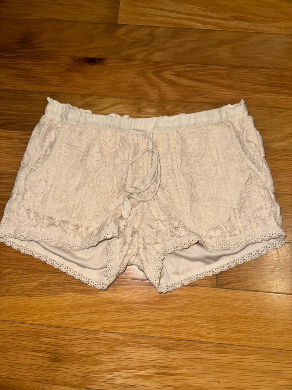 Lace Waist-Tie Shorts w/ Pockets